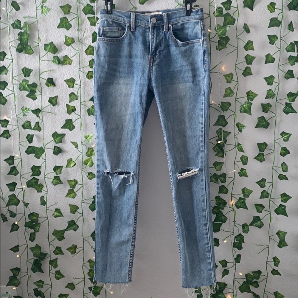 COPY - Pacsun Vintage icon ripped jeans